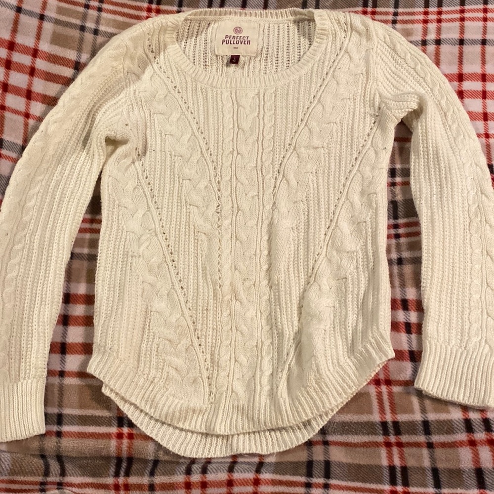 Kohls white sweater size small